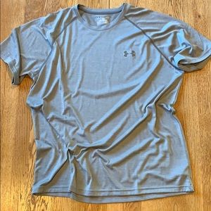 Men’s size large under armour heat gear t shirt